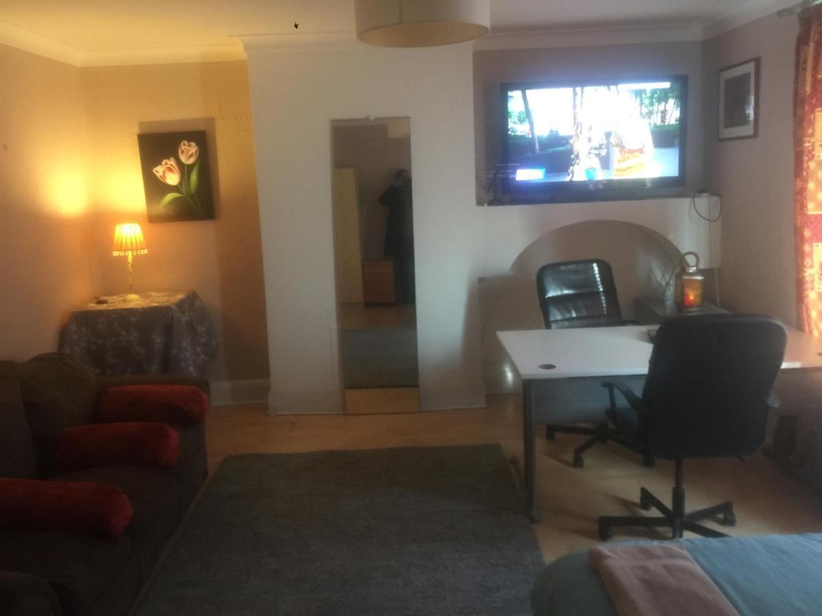 Dach Apartments - Cozy 3 Bed Apartment In Hendon Edgware Exterior foto
